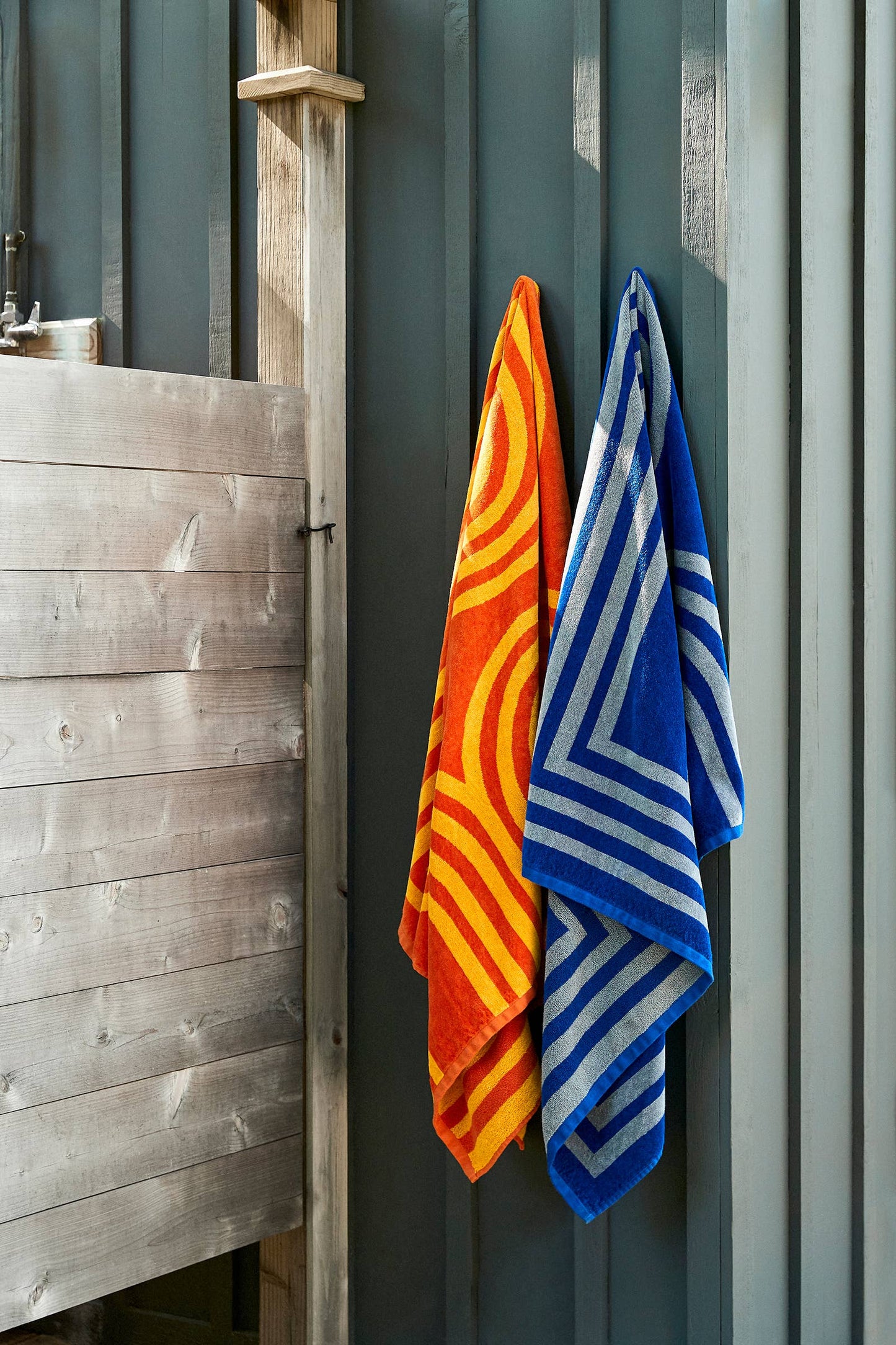 ARC TOWEL WARM