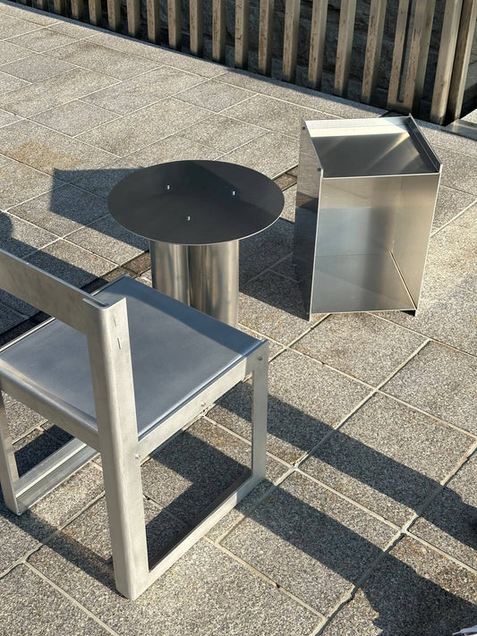 M01 - Table